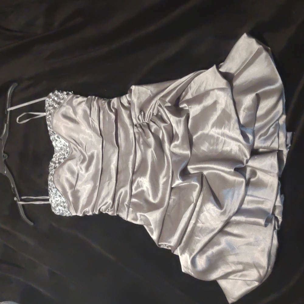 Silver gray mini strapless size 8 prom dress